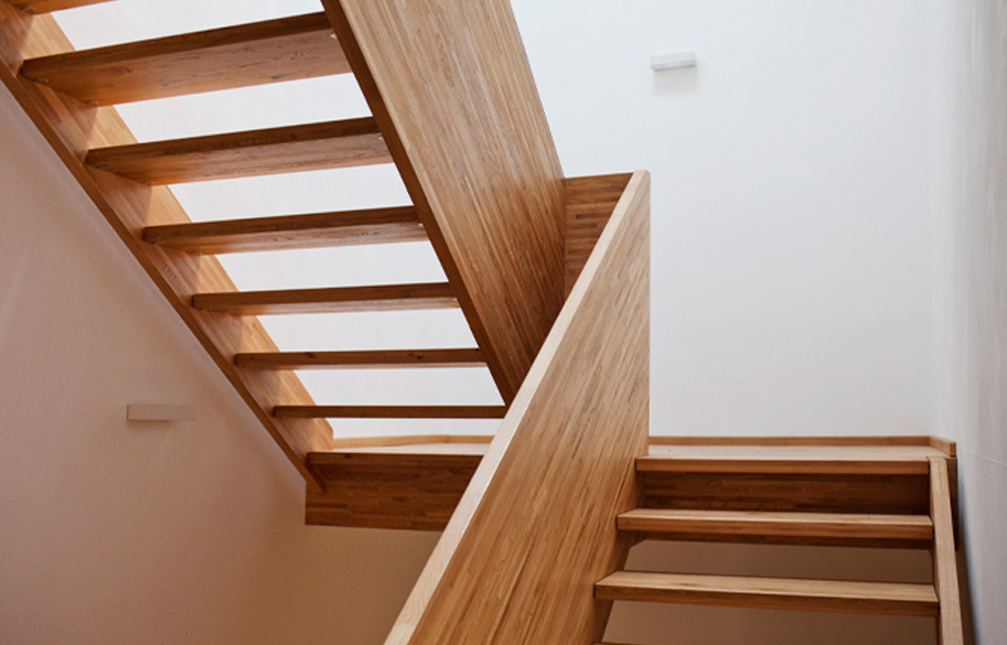 escaleras en madera